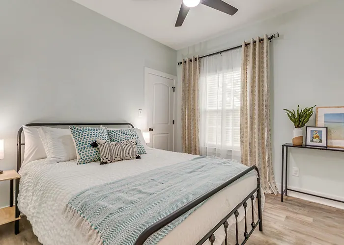 1 Mi To Dtwn: Pet-friendly Getaway! * Pensacola