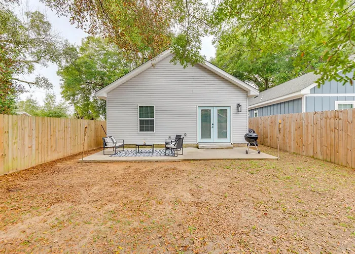 1 Mi To Dtwn: Pet-friendly Getaway! Holiday home