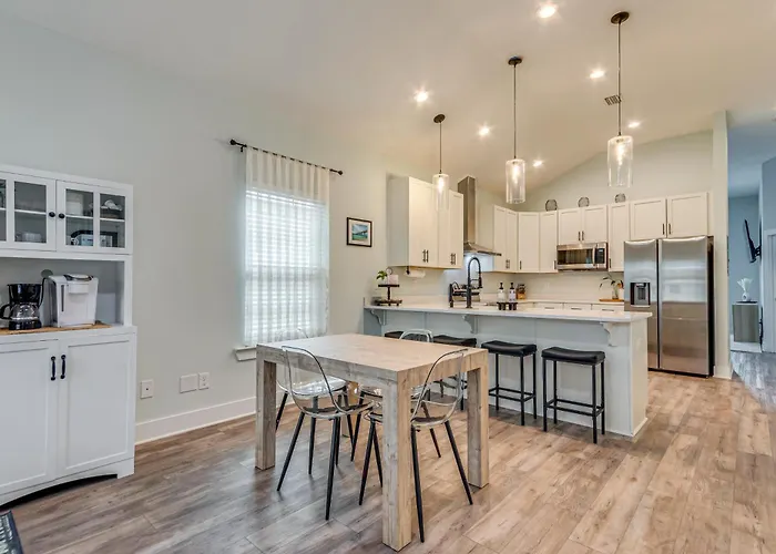 1 Mi To Dtwn: Pet-friendly Getaway! Holiday home *