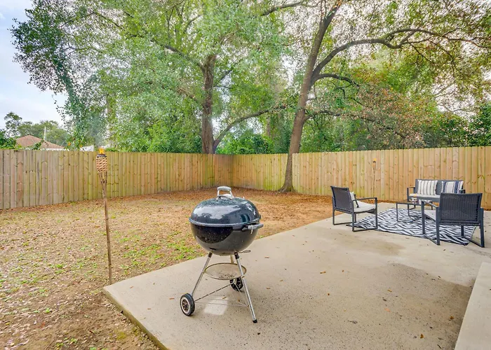 1 Mi To Dtwn: Pet-friendly Getaway! *